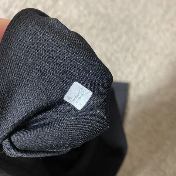 Lululemon Size 4 Align High Rise Mini Flared Pant 32" Black Regular - Picture 5 of 7